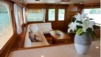 Yacht MISS KULANI -  Salon looking Aft